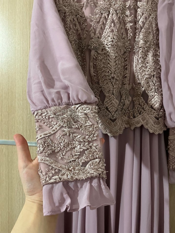 Uzun Kollu Nakışlı Dantel Detaylı Kadın Abiye Elbise - Görsel 3