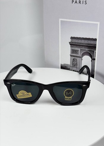 Siyah Parlak Ray-Ban Kadın Güneş Gözlüğü - Görsel 2