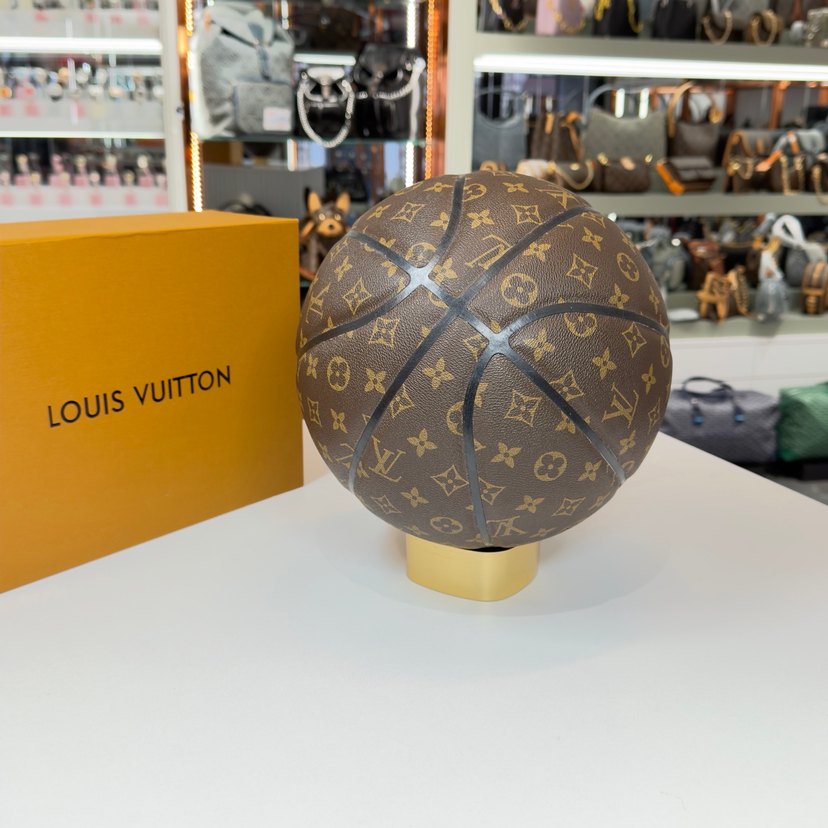 LOUIS VUITTON - Görsel 2