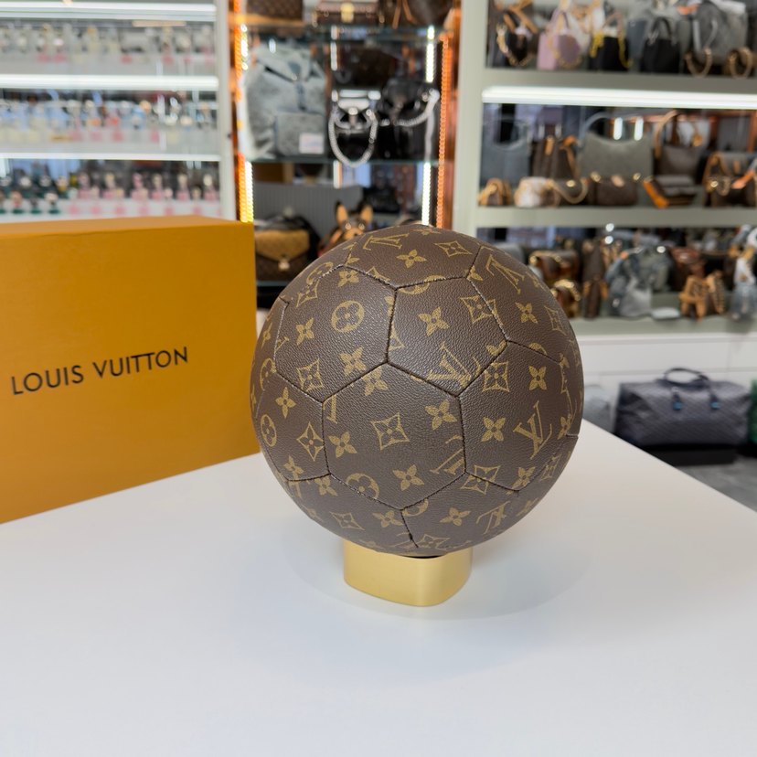 LOUIS VUITTON - Görsel 2