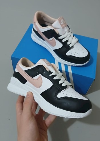 Nike çocuk Pembe Detaylı Bağcıklı Spor Ayakkabı - Görsel 3