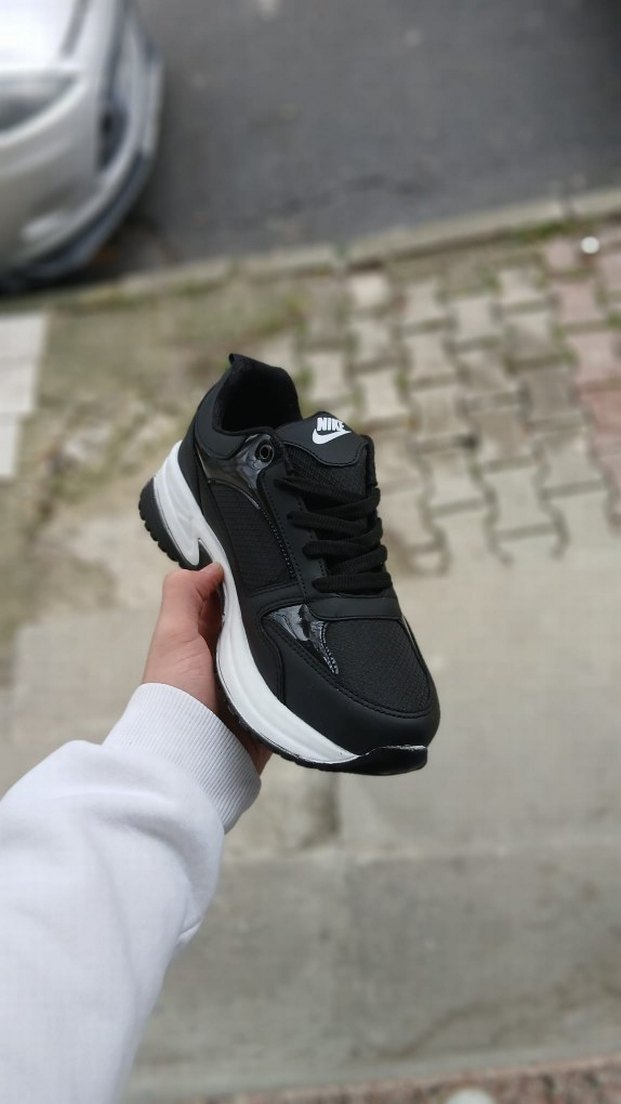 Nike Siyah Topuklu Kadın Spor Ayakkabı - Görsel 5