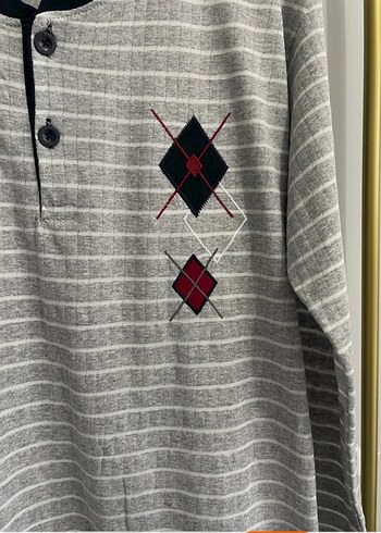 Düğmeli Gri Nakışlı Erkek Pijama Üstü - Görsel 2