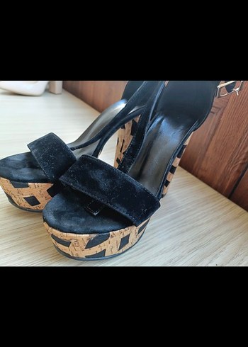 Siyah Zebra Desenli Dolgu Topuklu Kadın Ayakkabı - Görsel 3