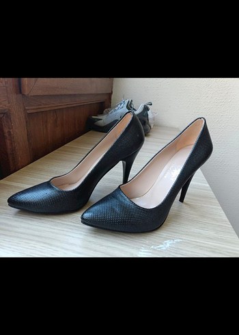 Klasik Siyah Yılan Desenli Stiletto - Görsel 2