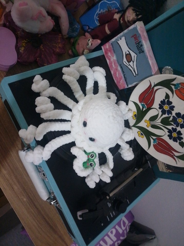 Beyaz Renkli Peluş Denizanası Amigurumi - Görsel 3