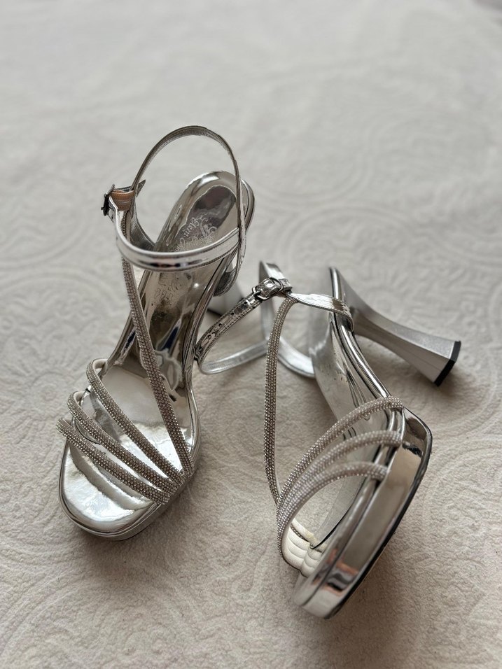 Gümüş taş detaylı topuklu Ayakkabı / Özel gün - Görsel 2