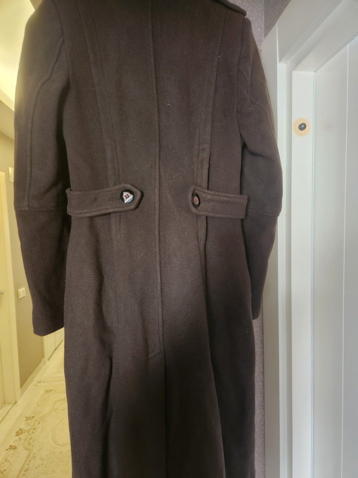 Düğmeli Uzun Kahverengi Kaban - Görsel 2