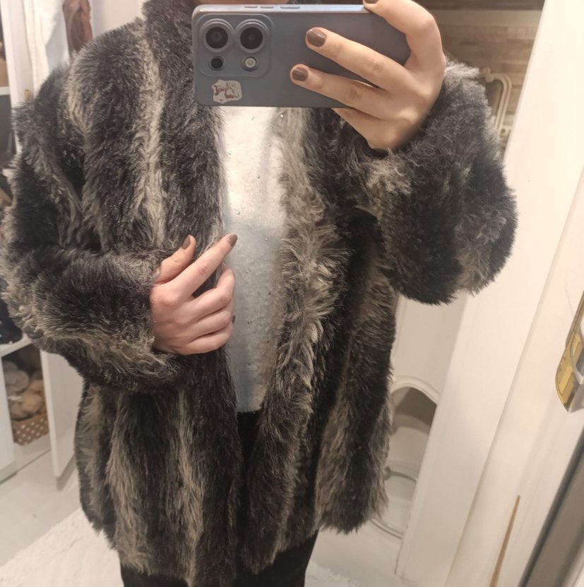 Gri Kadın Kürk Detaylı Midi Ceket - Görsel 2