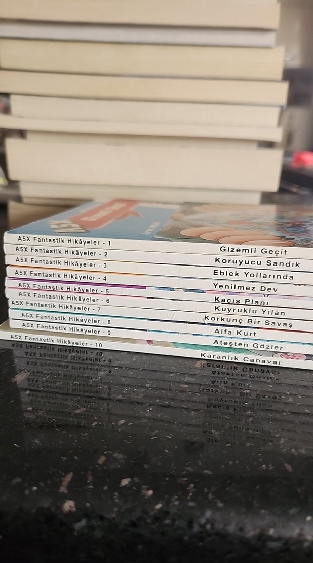 Fantastik Hikayeler Seti 1-10 - Görsel 2