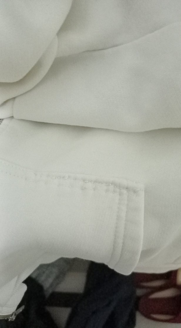 Beyaz Kapüşonlu Kadın Sweatshirt - Görsel 3