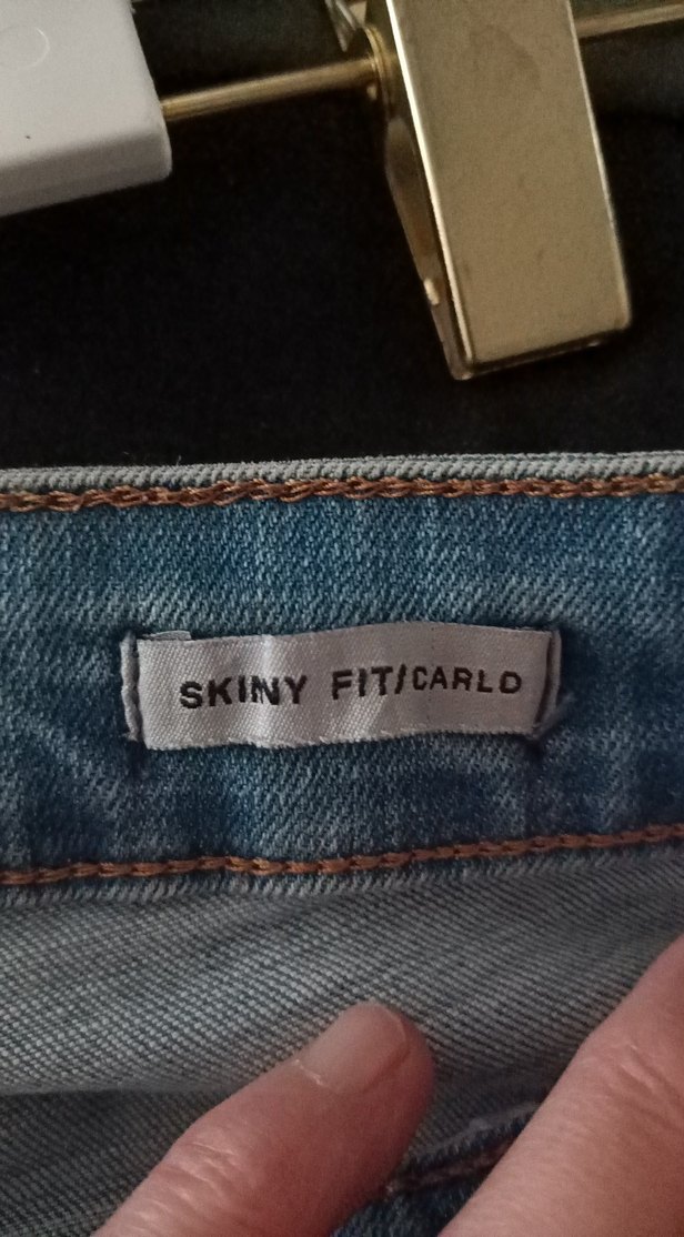 Gri Düğmeli Rahat Kesim Kadın Kot Pantolon - Görsel 3