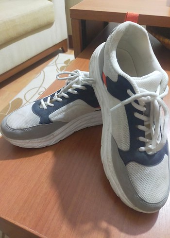 Beyaz Gri Bağcıklı Spor Ayakkabı - Görsel 4