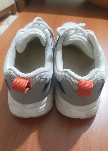 Beyaz Gri Bağcıklı Spor Ayakkabı - Görsel 3