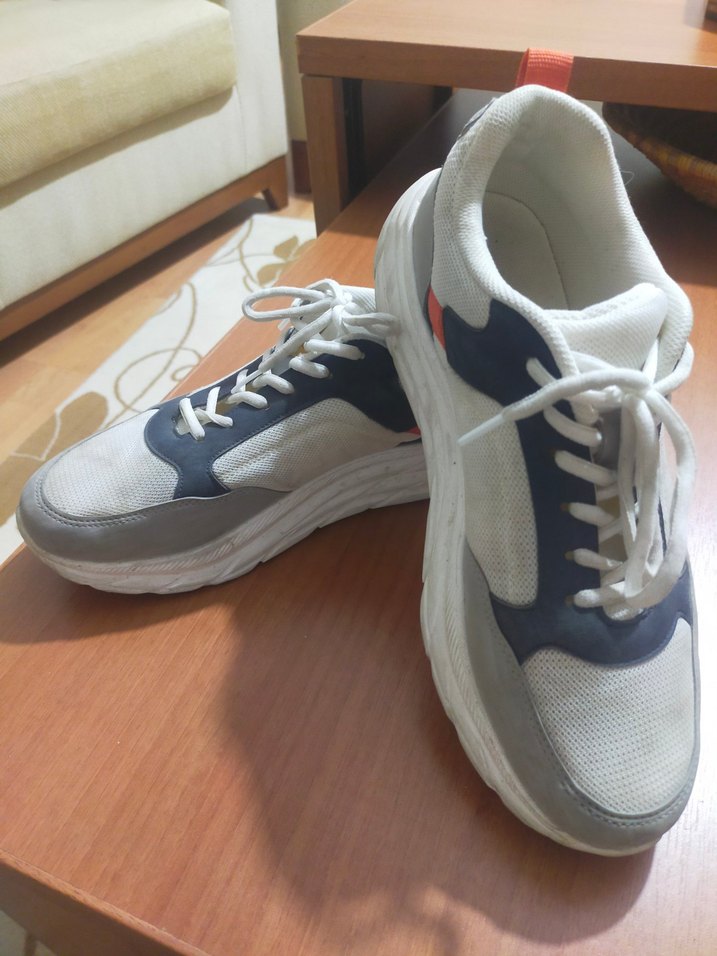 Beyaz Gri Bağcıklı Spor Ayakkabı - Görsel 4