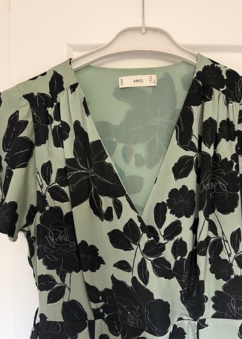 Mango marka Yeşil Siyah Çiçek Desenli Uzun Bohem Elbise - Görsel 3