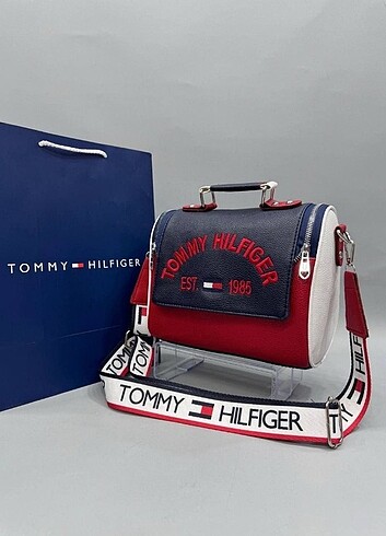 Tommy hılfıger capraz çanta 
