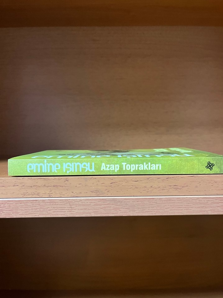 Emine Işınsu - Azap Toprakları - Görsel 3