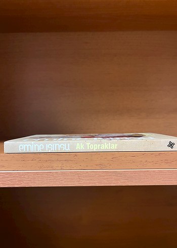 Ak Topraklar - Emine Işinsu - Görsel 3