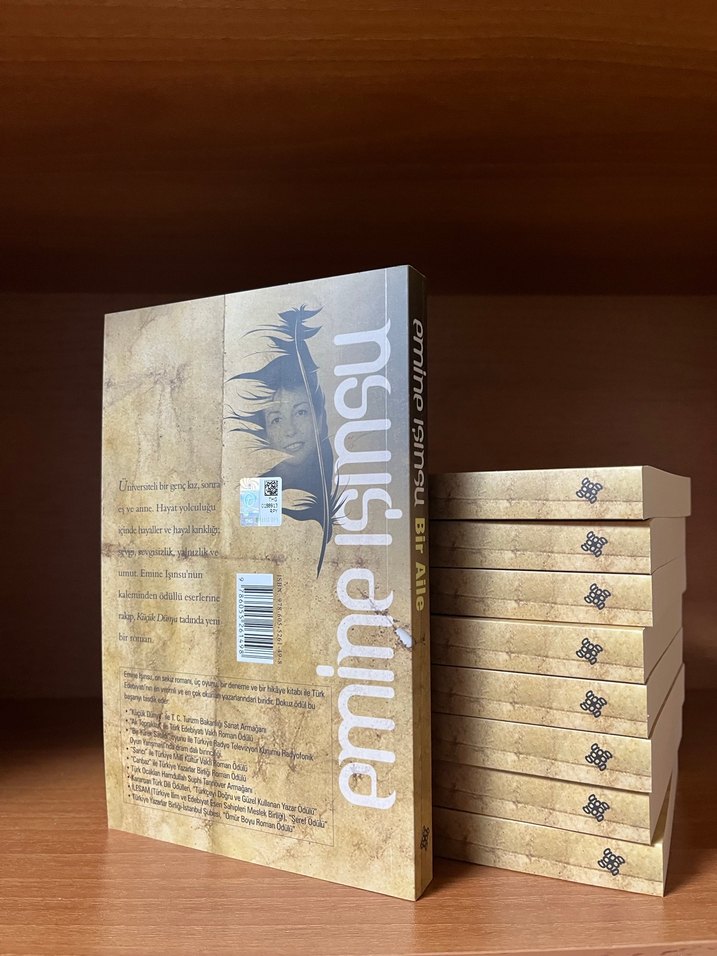 Bir Aile - Emine Işınsu - Görsel 2