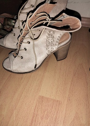 Kahverengi Süet Yılan Desenli Topuklu Kadın Sandalet - Görsel 5