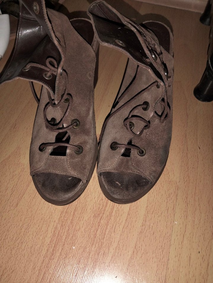 Kahverengi Süet Yılan Desenli Topuklu Kadın Sandalet - Görsel 3