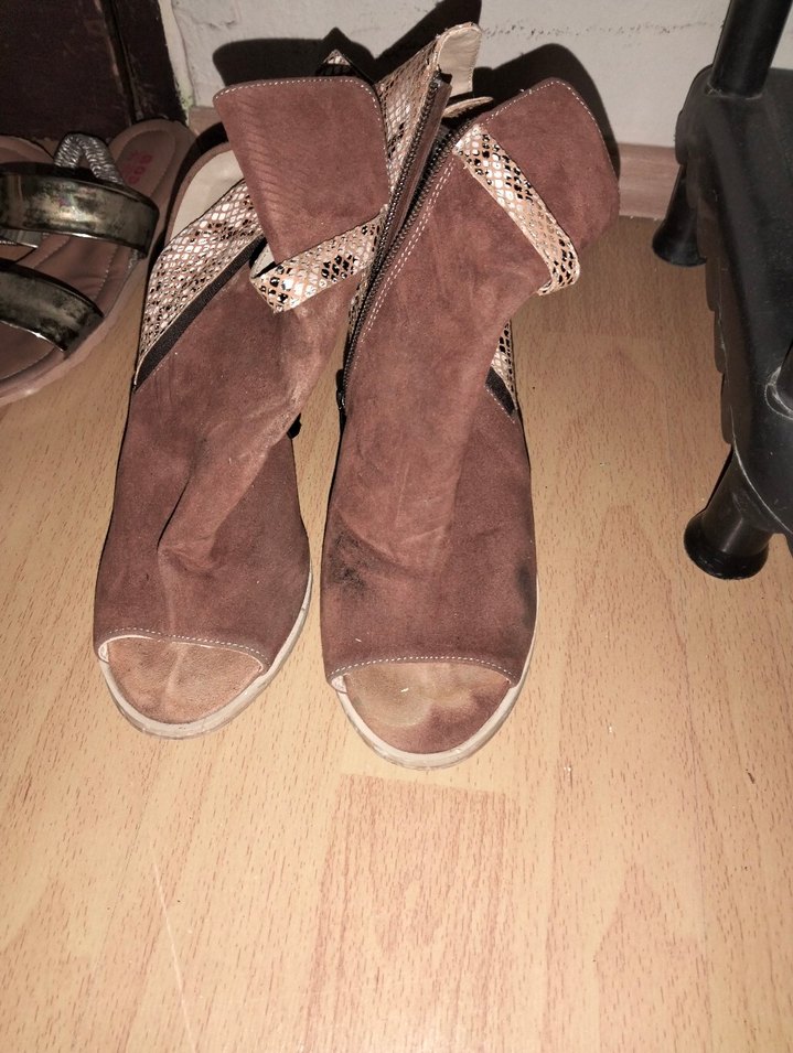 Kahverengi Süet Yılan Desenli Topuklu Kadın Sandalet - Görsel 2