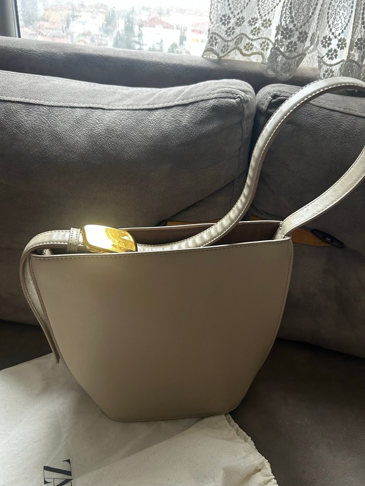 Zara Bej Deri Minimalist bucket Kadın Çanta - Görsel 3