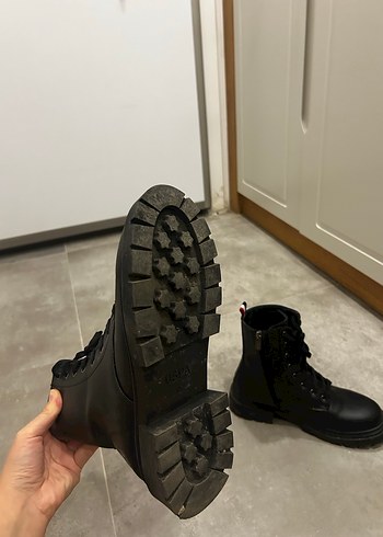 Siyah Rugan Kadın Bot, Stiletto Topuklu - Görsel 4