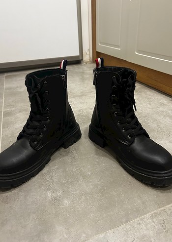 Siyah Rugan Kadın Bot, Stiletto Topuklu - Görsel 2