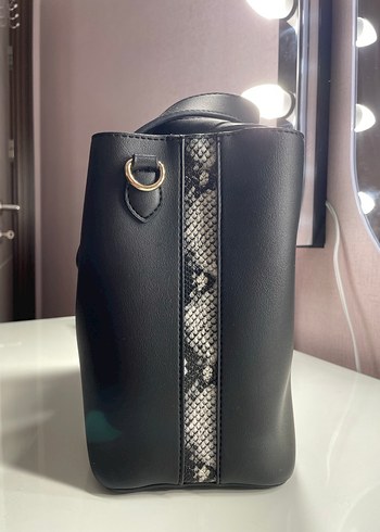 Siyah Deri Kadın Çantası - Görsel 2