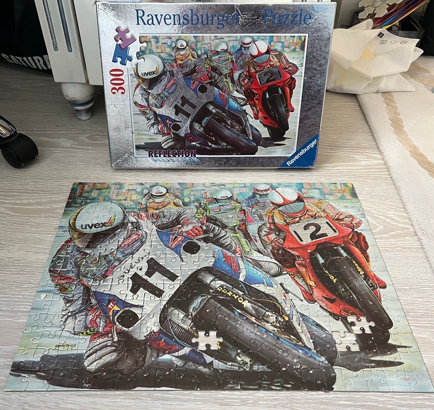 Ravensburger 300 Parça Yarış Motosikletleri Puzzle - Görsel 5