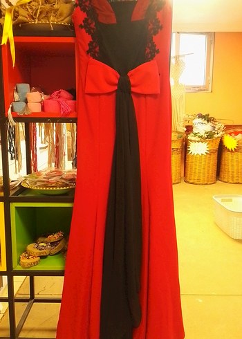 Klasik Elegan Kırmızı Uzun V Yaka Kadın Elbise - Görsel 2