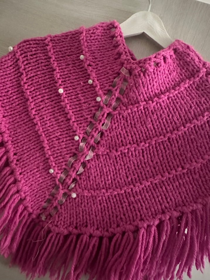 Pembe Nakışlı Örgü Kız Panço - Görsel 2