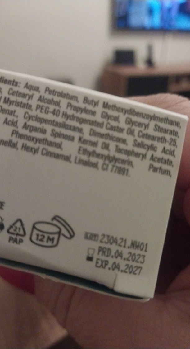 Newwell Besleyici SPF15 Korumalı Cilt Beyazlatıcı Krem - Görsel 4