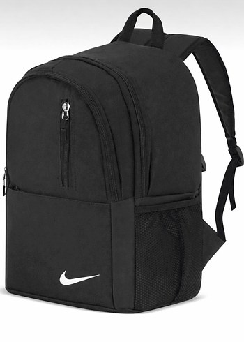 Nike Siyah Sade Ve Fonksiyonel Sirt Cantasi