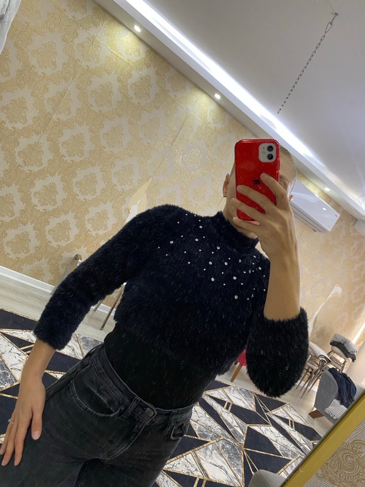 Kadın Siyah tüylü kazak - Görsel 3