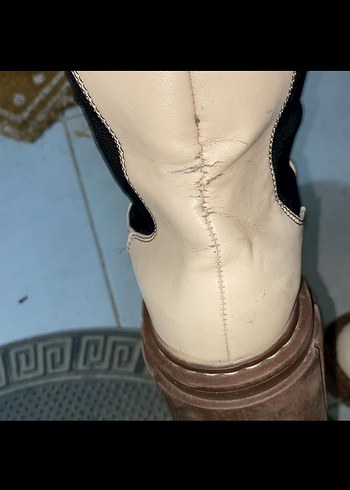 Krem Kadın Bot - Görsel 6