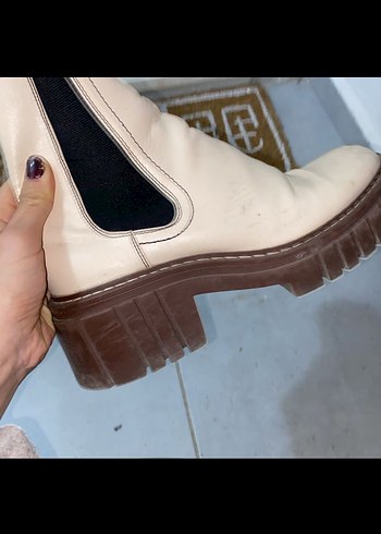 Krem Kadın Bot - Görsel 4