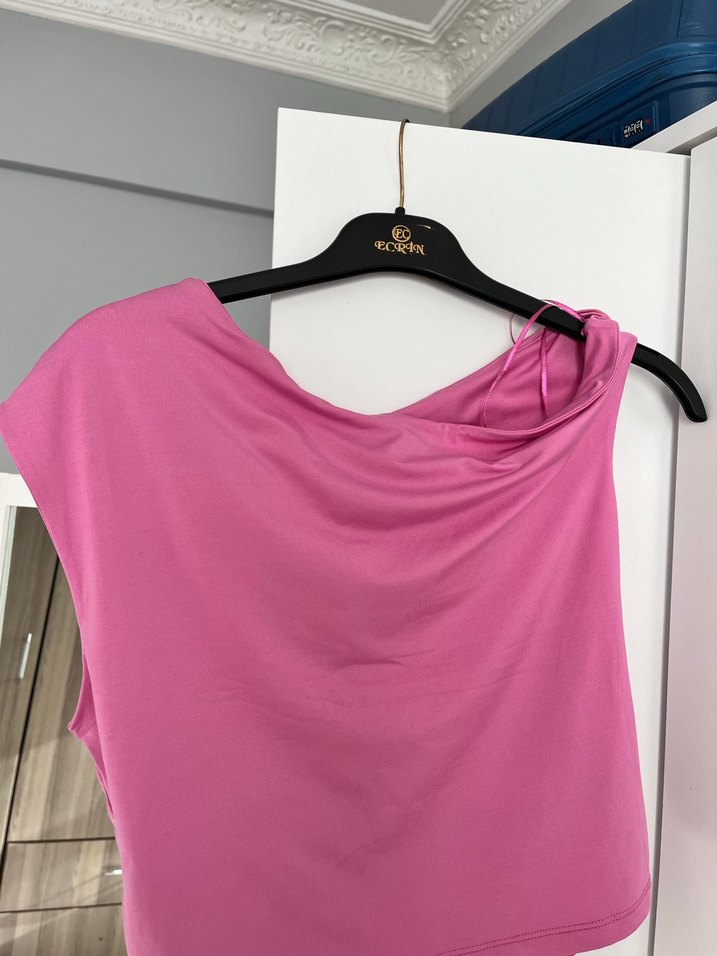 Pembe V Yaka Drapeli bluz - Görsel 4