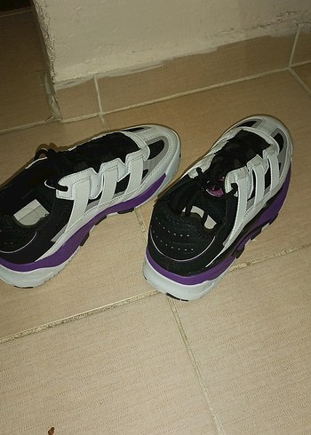 Mor Velcro Bantlı Stiletto Topuklu Spor Ayakkabı - Görsel 3