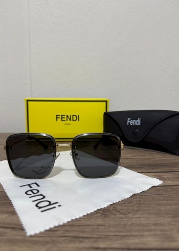 Fendi Sehir Sikligi Gunes Gozlugu