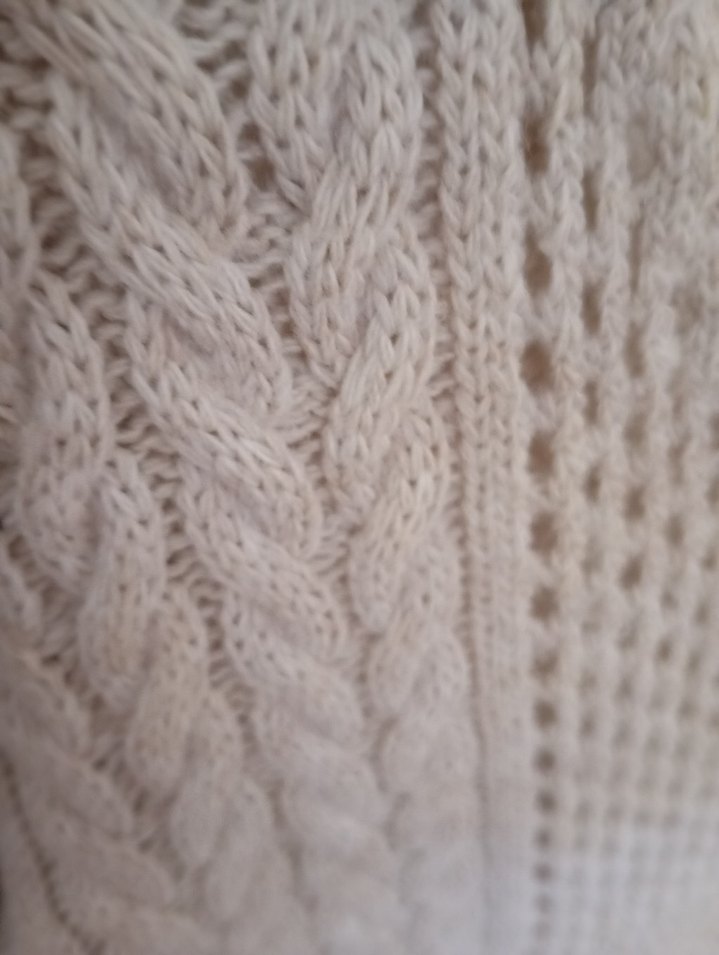 V Yaka Fermuarlı Bej Triko Kadın Elbise - Görsel 3