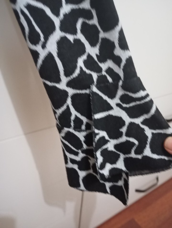 Uzun Kollu Siyah Zebra Desenli Triko Elbise - Görsel 5