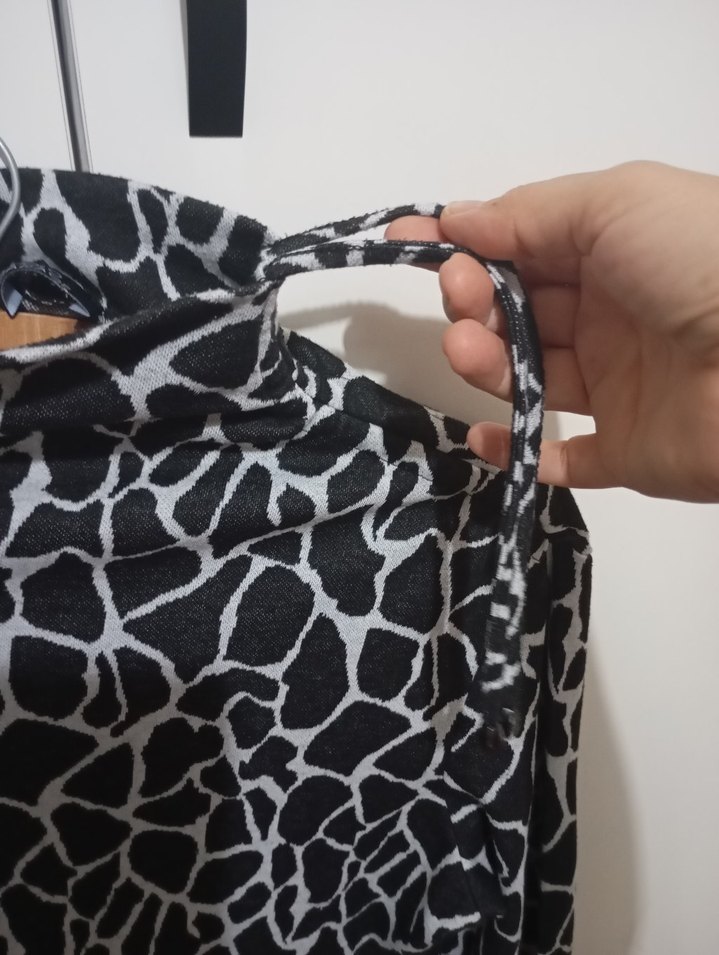 Uzun Kollu Siyah Zebra Desenli Triko Elbise - Görsel 2