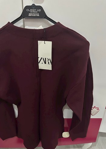 Bordo V Yakalı Düğmeli Kadın Ofis Bluzu - Görsel 3