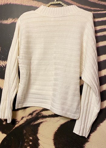 Beyaz Boğazlı Triko Kazak - Görsel 4