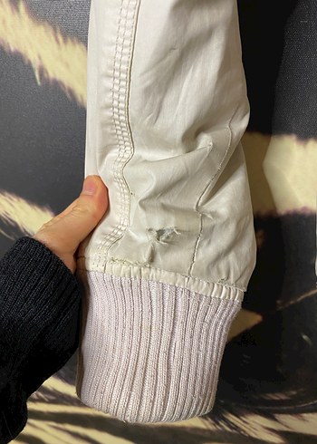 Krem Kadın Kürklü Streetwear Mont - Görsel 4