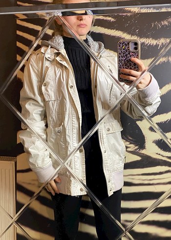 Krem Kadın Kürklü Streetwear Mont - Görsel 6