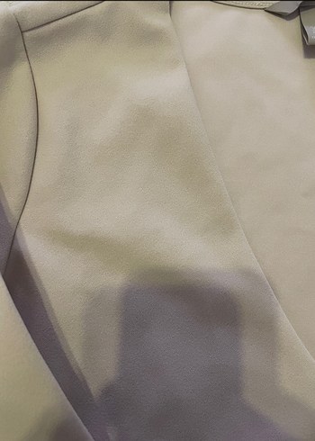 Beyaz V Yakalı Kadın Bluz - Görsel 3